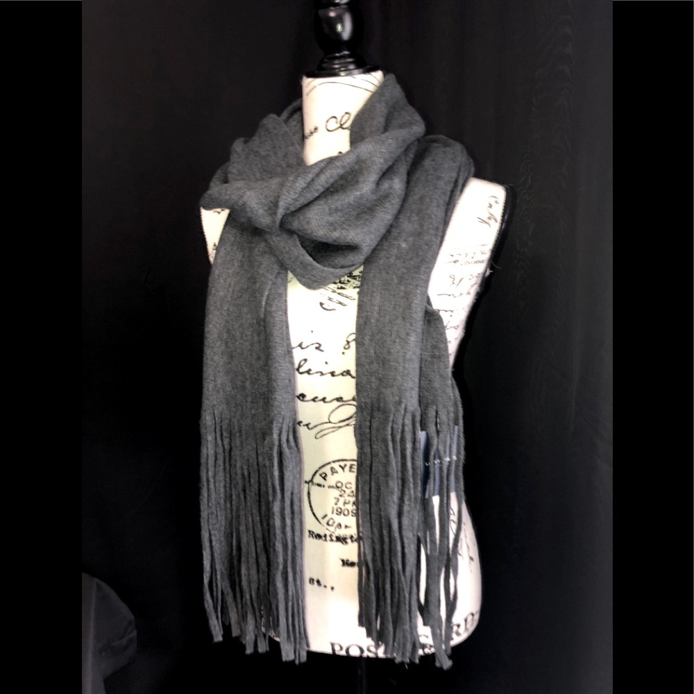NWT Beautiful Lucky Brand dark gray scarf - Picture 1 of 6